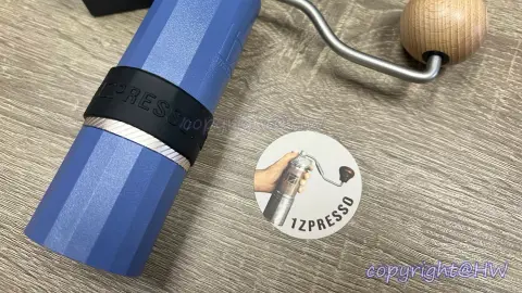 【1Zpresso Q air】輕便型手搖磨豆機開箱:攜帶方便、研磨均勻、價格實惠