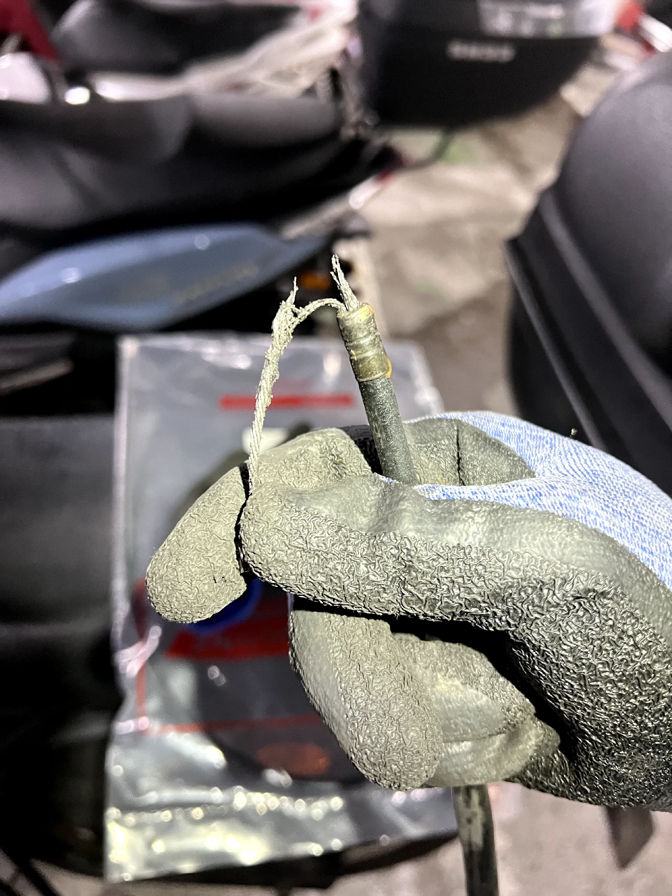 斷一半的離合器線