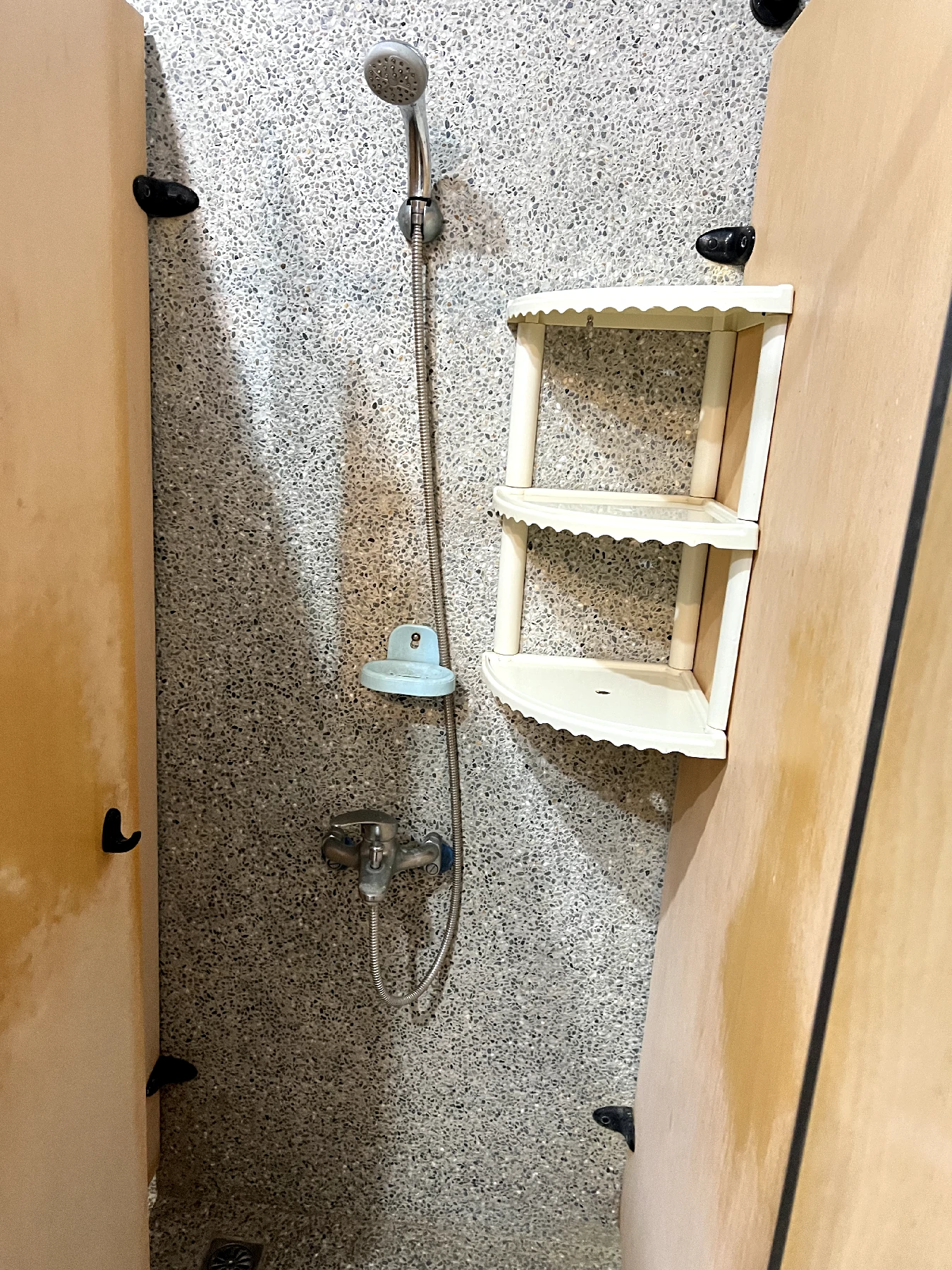 碧山露營場淋浴間