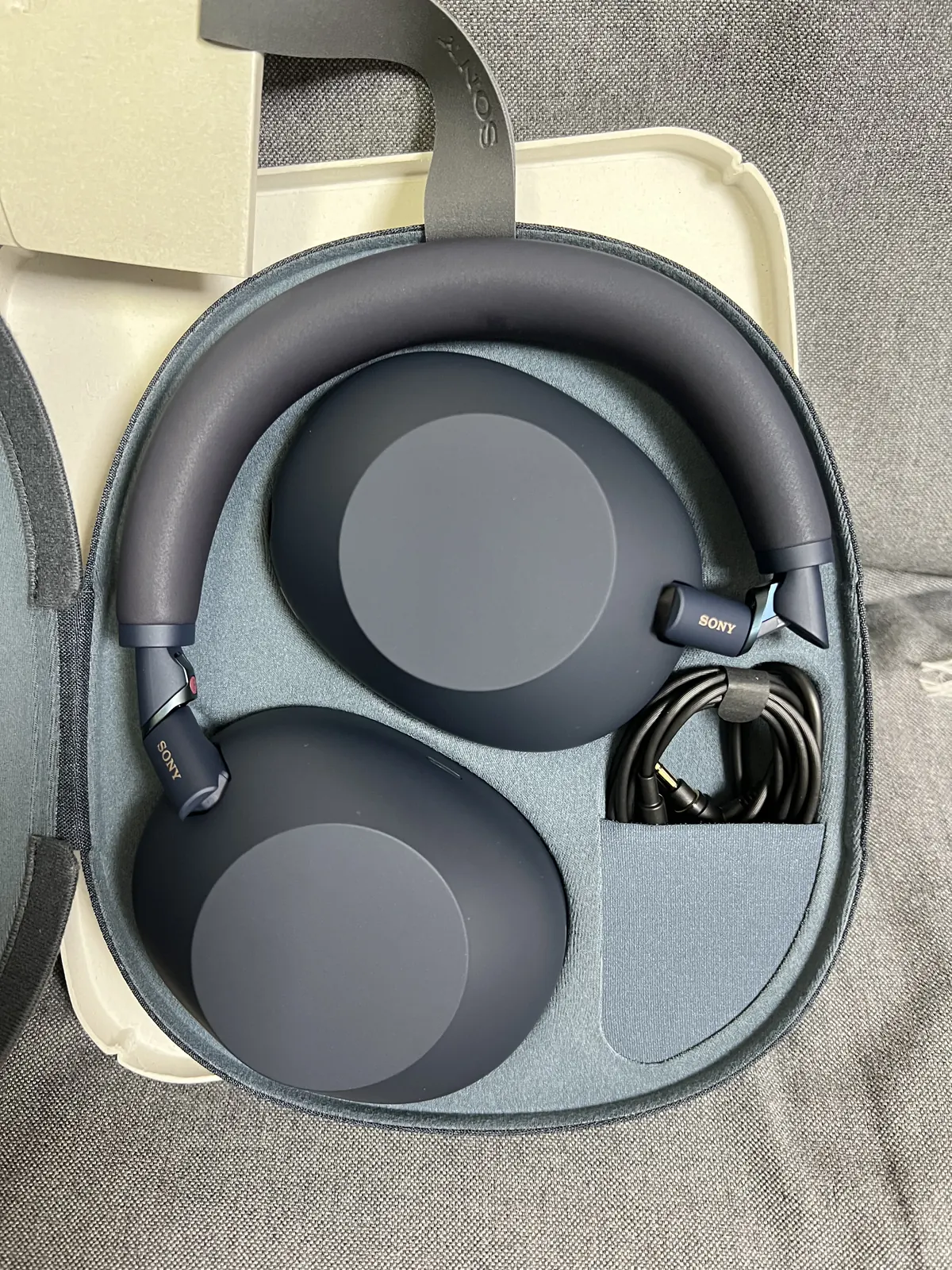 SONY WH-1000XM6 午夜藍開箱內容物 SONY WH-1000XM6 午夜藍開箱內容物